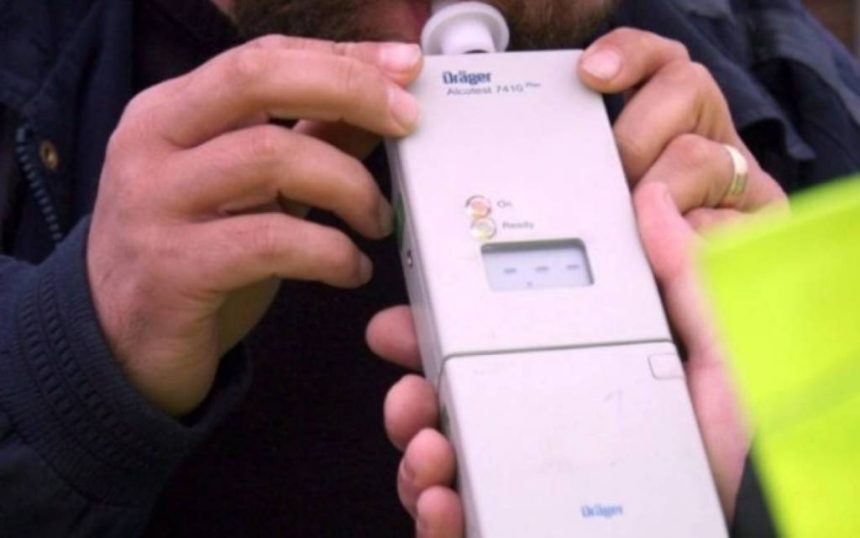 Tanar din Miercurea Ciuc surprins baut la volan in miezul noptii