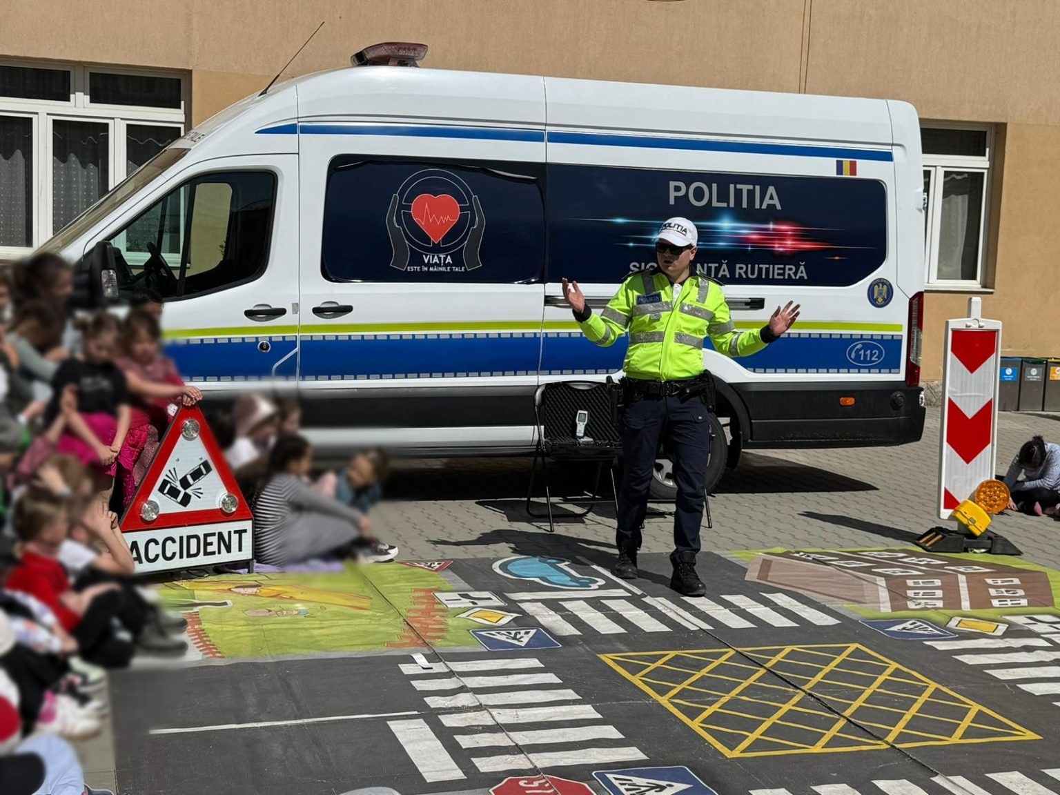 Actiuni de prevenire desfasurate de politisti in scolile din Gheorgheni si Miercurea Ciuc