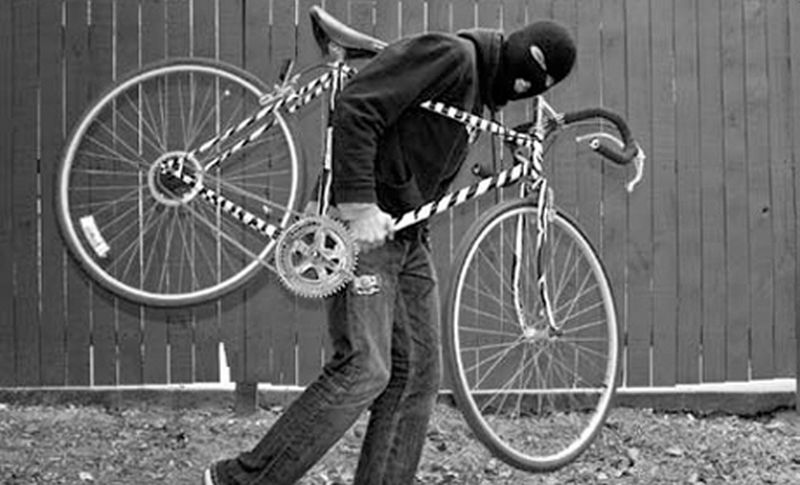 Barbat prins dupa ce a furat o bicicleta in Odorheiu Secuiesc