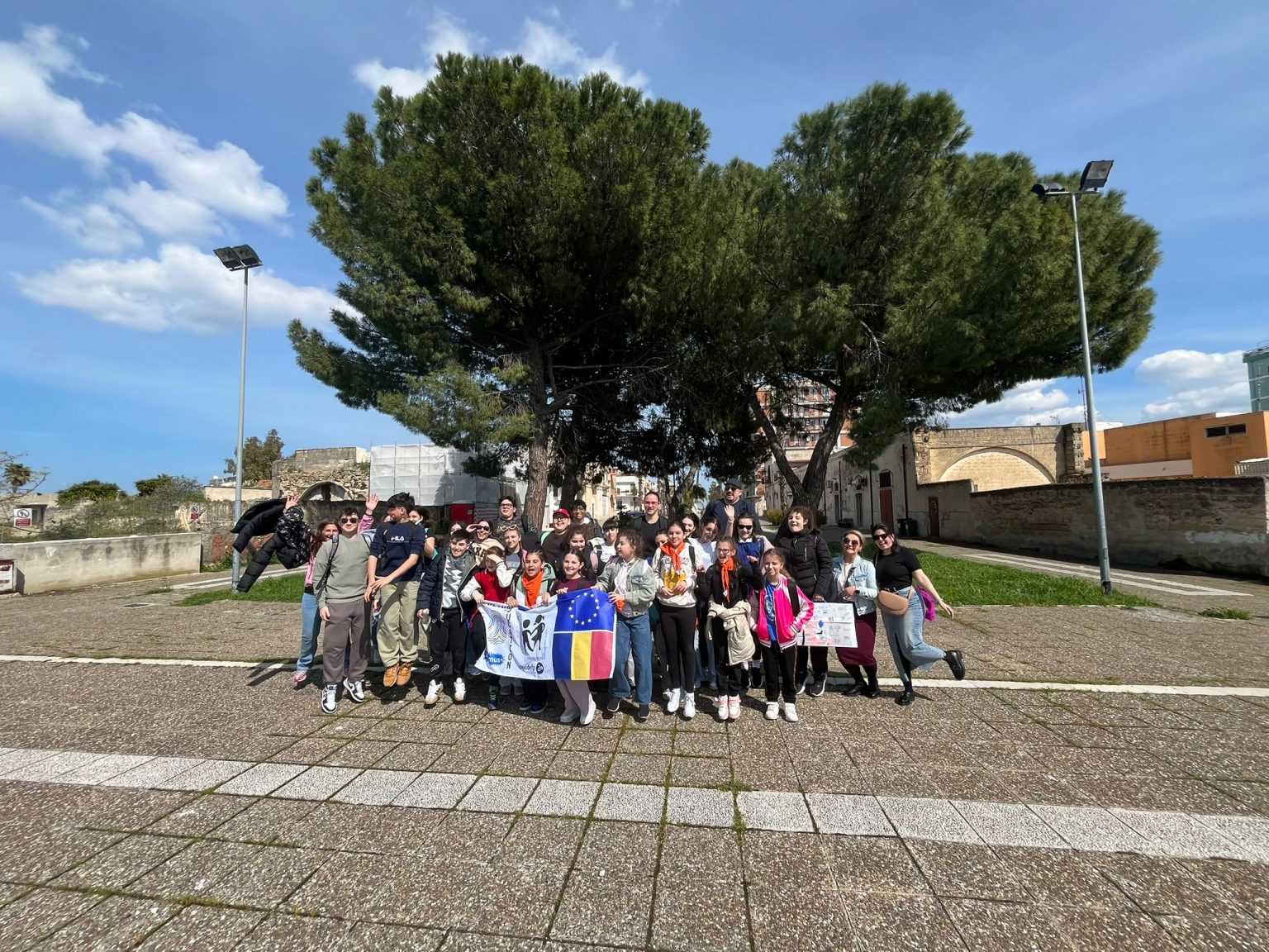 Elevi ai Clubului Copiilor Toplita participa la o experienta Erasmus in Italia intr un proiect ce imbina educatia cultura si tehnologia