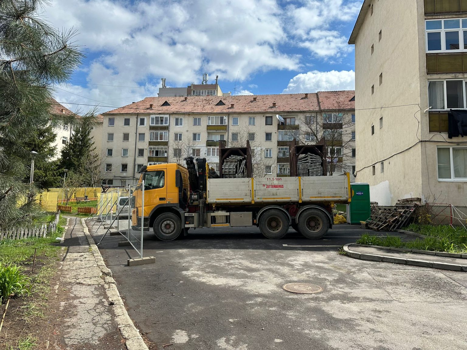 Inceperea modernizarii blocurilor de pe Aleea Avantului in Miercurea Ciuc