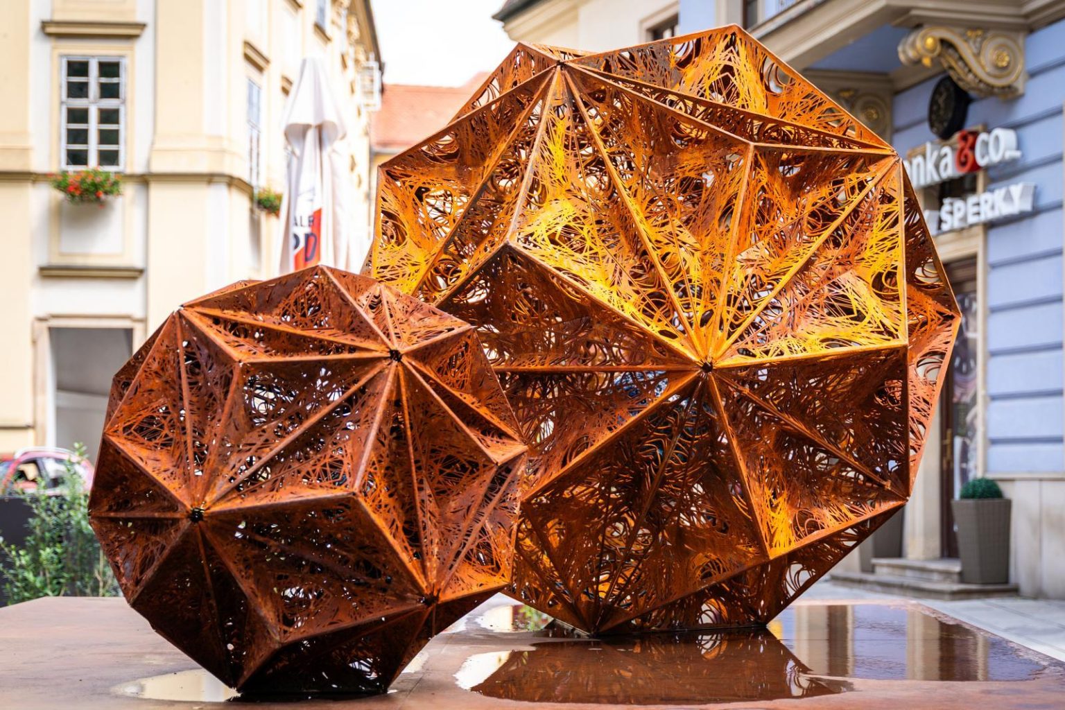 „Steaua străină” – Geometria, filosofia și spațiul urban 1 Steaua straina Geometria filozofia si spatiul urban