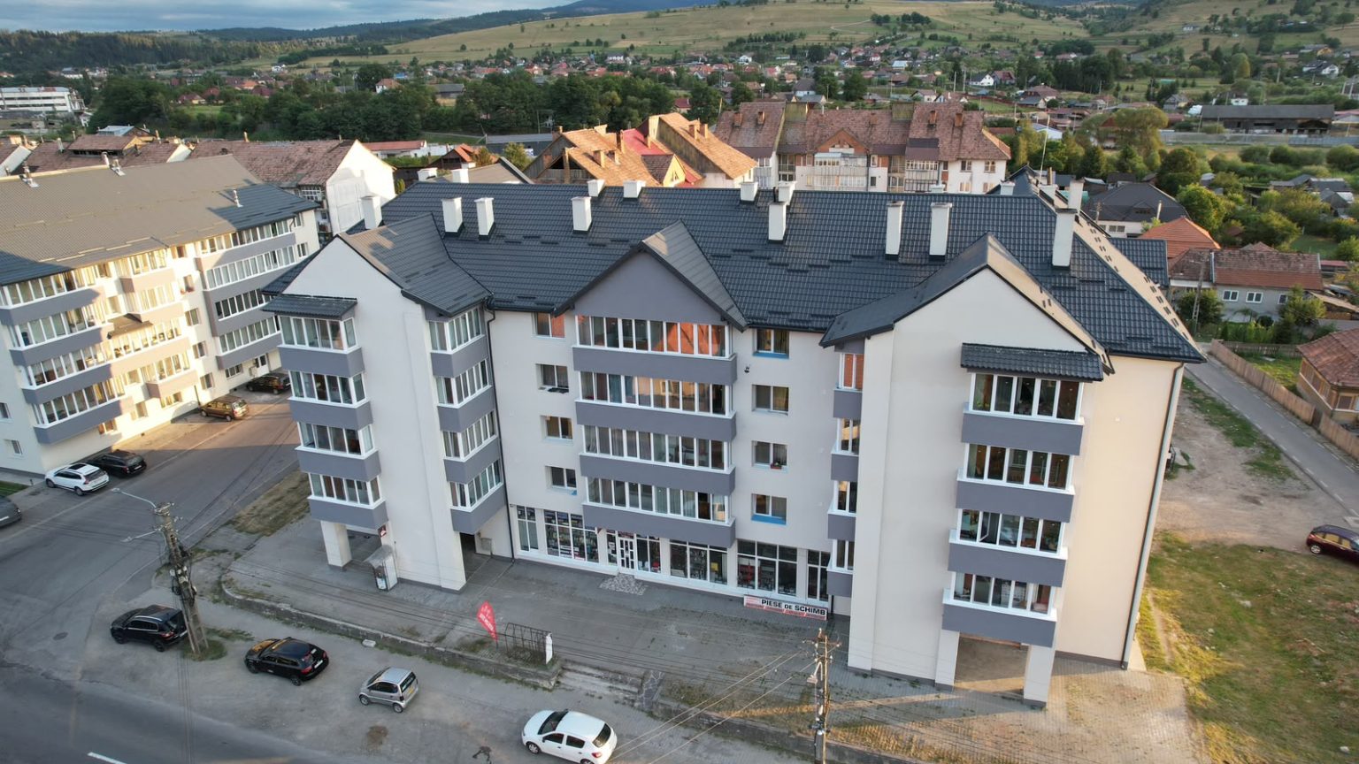 zece blocuri de locuinte din toplita au fost reabilitate energetic cu fonduri europene nerambursabile lucrarile au fost finalizate si receptionate