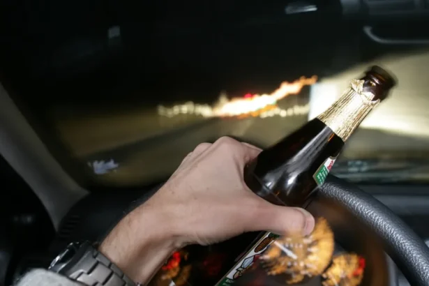 Doi bărbați prinși băuți la volan în Lunca de Sus și Sărmaș