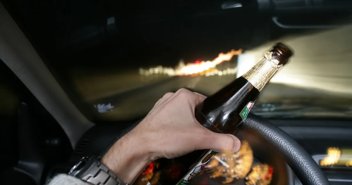 Doi bărbați prinși băuți la volan în Lunca de Sus și Sărmaș