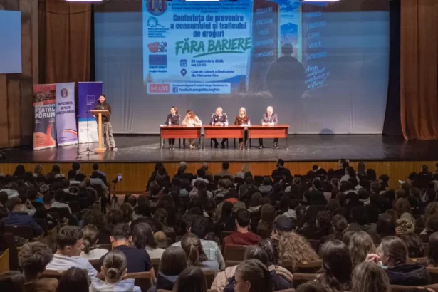Fără Bariere la Miercurea-Ciuc: peste 800 de elevi, față în față cu realitatea drogurilor